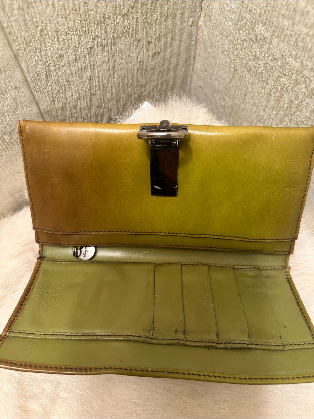 Salvatore Ferragamo Olive Green Patent Wallet- Rehab me! - Picture 4 of 8